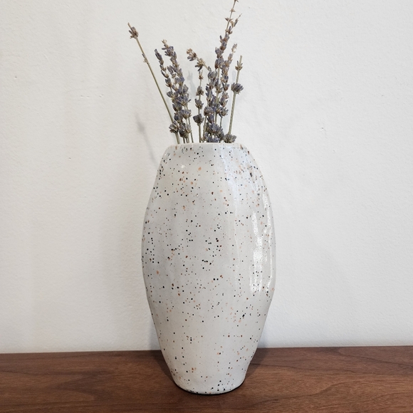 Studio Pottery Speckled Oval Ceramic Neutral Color Vase - Picture 4 of 9